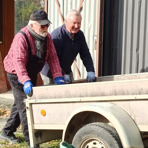 Bernd und Roland schieben